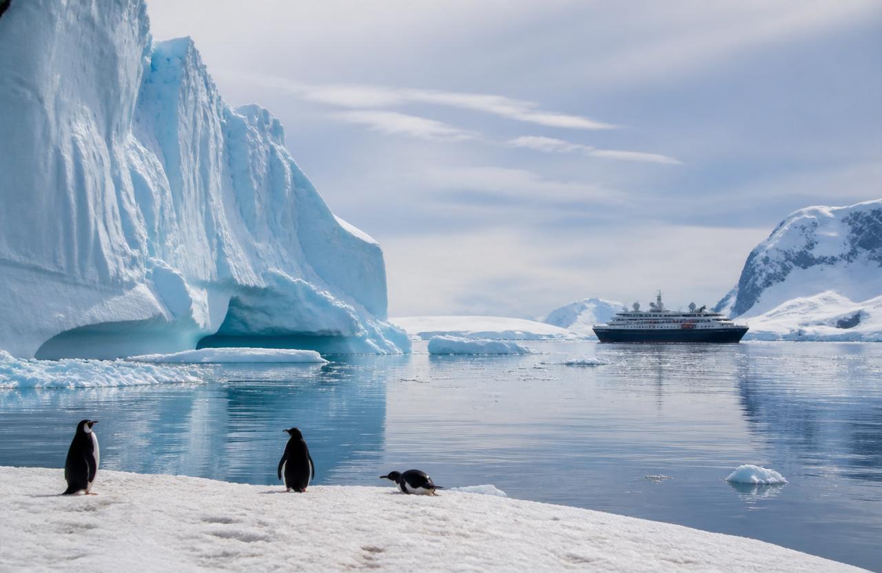 Antarctica Discovery — luxury tour
